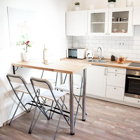 N28 Studio Apartment In Andrassy Boulevard. Budapest Kültér fotó