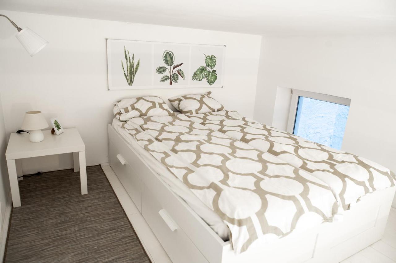 N28 Studio Apartment In Andrassy Boulevard. Budapest Kültér fotó